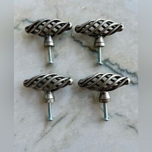Drawer pulls, braided twist, 4 knobs, brushed nickel